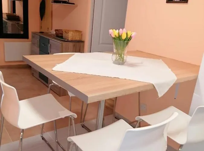 Veronica Nyaralohaz * Zamárdi