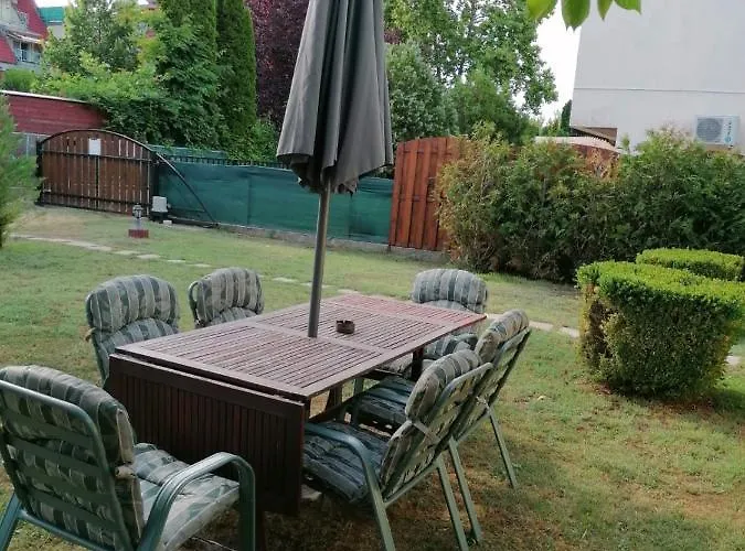 Semesterbostad Veronica Nyaralohaz *